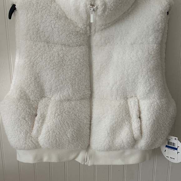 New! Planet Heart Off White Faux Fur Vest sz XL - Picture 7 of 12